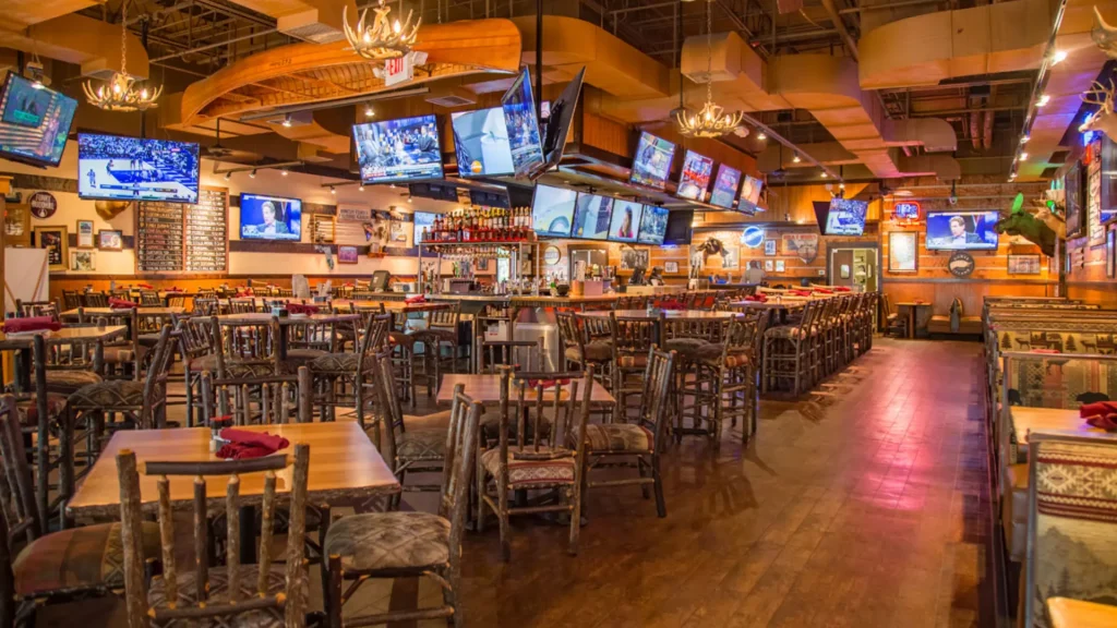 Twin Peaks restaurant Interior