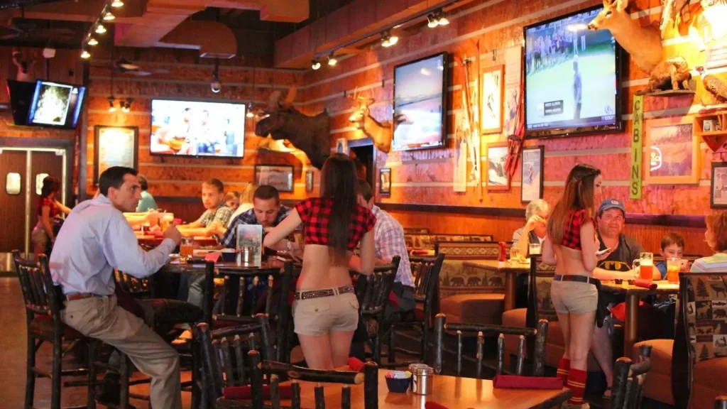 Random picture of the restaurant while serving